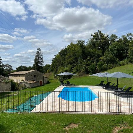 Chateau Des Loups - Les Cypres Echire Exterior foto