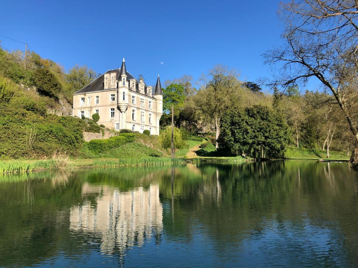 Chateau Des Loups - Les Cypres Echire Exterior foto